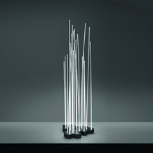 Load image into Gallery viewer, Reeds Outdoor Triple LED Floor Lamp in Detail.
