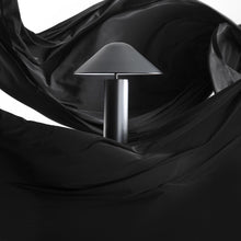 Load image into Gallery viewer, Damo Simple Table Lamp in Detail.
