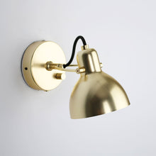 Load image into Gallery viewer, Laito Wall Light in Detail.
