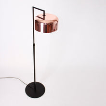 Load image into Gallery viewer, Lalu Floor Lamp in Detail.
