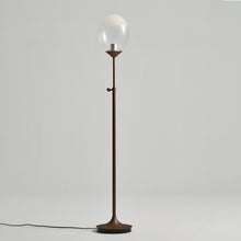 Load image into Gallery viewer, Mist LED Floor Lamp in Detail.
