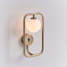 Load image into Gallery viewer, Sircle LED Wall Light in Detail.
