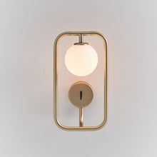 Load image into Gallery viewer, Sircle LED Wall Light in Detail.
