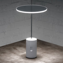 Load image into Gallery viewer, Sisifo LED Table Lamp in Detail.
