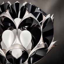Load image into Gallery viewer, Flora LED Floor Lamp in Detail.
