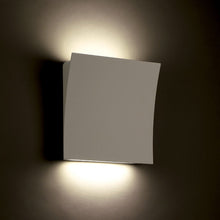 Load image into Gallery viewer, Slide LED Wall Light in Detail.
