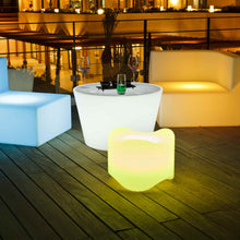 Load image into Gallery viewer, Bass Outdoor LED Lamp in Outside Area.
