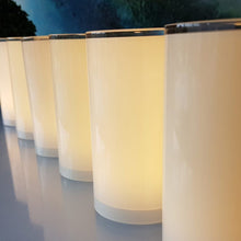 Load image into Gallery viewer, Hokare Tub Bluetooth LED Table Lamp in Detail.
