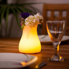 Load image into Gallery viewer, Olio Bluetooth Outdoor LED Table Lamp in Detail.
