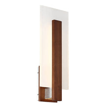 Load image into Gallery viewer, Stem LED Wall Light in Detail.
