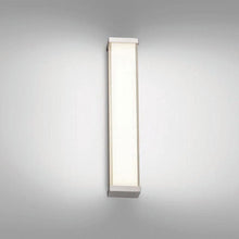 Load image into Gallery viewer, Svelte LED Bath Vanity Wall Light in Detail.
