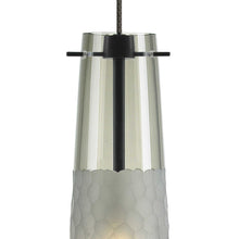 Load image into Gallery viewer, Bonn Low Voltage Pendant Light in Detail.
