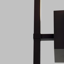 Load image into Gallery viewer, Filo 23 Outdoor LED Wall Light in Detail.
