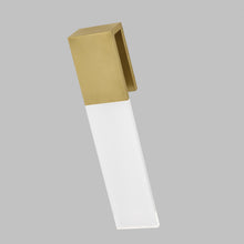 Load image into Gallery viewer, Kulma LED Wall Light in Detail.
