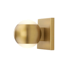 Load image into Gallery viewer, Oko LED Bath Wall Light in Detail.
