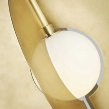 Load image into Gallery viewer, Orbel Round Pendant Light in Detail.
