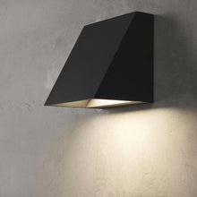 Load image into Gallery viewer, Pitch Single Outdoor LED Wall Light in Detail.
