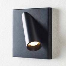 Load image into Gallery viewer, Ponte Outdoor LED Wall Light in Detail.
