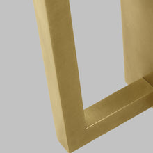 Load image into Gallery viewer, Stagger LED Wall Light in Detail.
