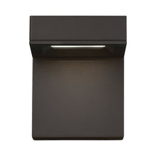 Load image into Gallery viewer, Taag 6 Outdoor LED Wall Light in Detail.
