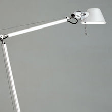 Load image into Gallery viewer, Tolomeo Classic LED Table Lamp in Detail.
