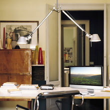 Load image into Gallery viewer, Tolomeo Double Suspension Light in living room.
