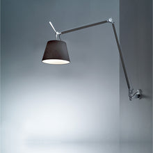 Load image into Gallery viewer, Tolomeo Mega Wall Light in Detail.
