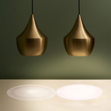 Load image into Gallery viewer, Beat Fat LED Pendant Light in Detail.
