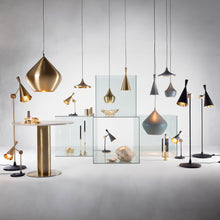 Load image into Gallery viewer, Beat Stout LED Pendant Light in Detail.
