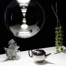 Load image into Gallery viewer, Globe LED Pendant Light in Detail.
