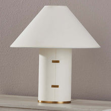 Load image into Gallery viewer, Bond Table Lamp in Detail.
