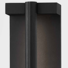 Load image into Gallery viewer, Calla Outdoor LED Wall Light in Detail.
