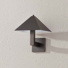 Load image into Gallery viewer, Knight Wall Light in Detail.
