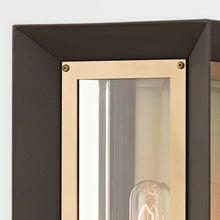 Load image into Gallery viewer, Lowry Outdoor Wall Light in Detail.
