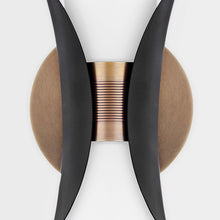 Load image into Gallery viewer, Muncie Wall Light in Detail.
