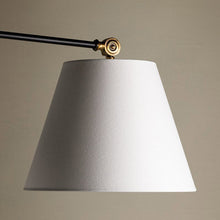 Load image into Gallery viewer, Navin Chandelier in Detail.

