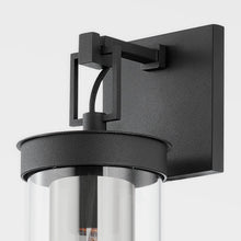 Load image into Gallery viewer, Pira Wall Light in Detail.
