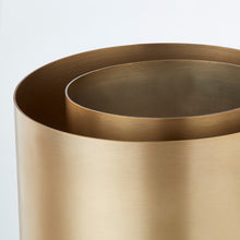 Load image into Gallery viewer, Roux Wall Light in Detail.
