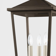 Load image into Gallery viewer, Soren Outdoor Post Light in Detail.
