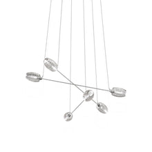 Load image into Gallery viewer, Damasco Chandelier in Crystal Crystal.
