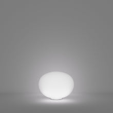 Load image into Gallery viewer, Lucciola Table Lamp in Detail.
