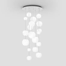 Load image into Gallery viewer, Oto Multi Light Pendant Light in Detail.
