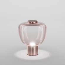 Load image into Gallery viewer, Riflesso LT 3 LED Table Lamp in Detail.
