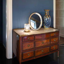 Load image into Gallery viewer, Tread Table Lamp in living room.
