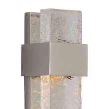 Load image into Gallery viewer, Brock LED Wall Light in Detail.
