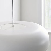 Load image into Gallery viewer, Kosa LED Pendant Light in Detail.
