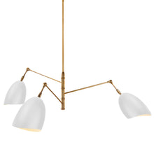 Load image into Gallery viewer, Sommerard Chandelier in Detail.
