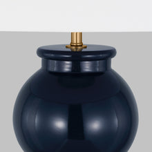 Load image into Gallery viewer, Buckley Table Lamp in Detail.
