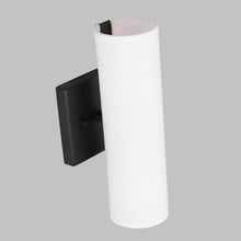 Load image into Gallery viewer, Capalino Wall Light in Detail.
