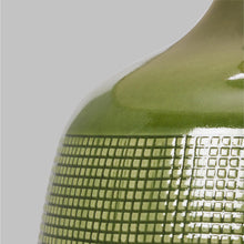 Load image into Gallery viewer, Ornella Table Lamp in Detail.
